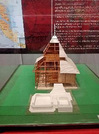 Senibina Masjid Lama NS