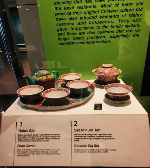 Etnik Baba Dan Nyonya